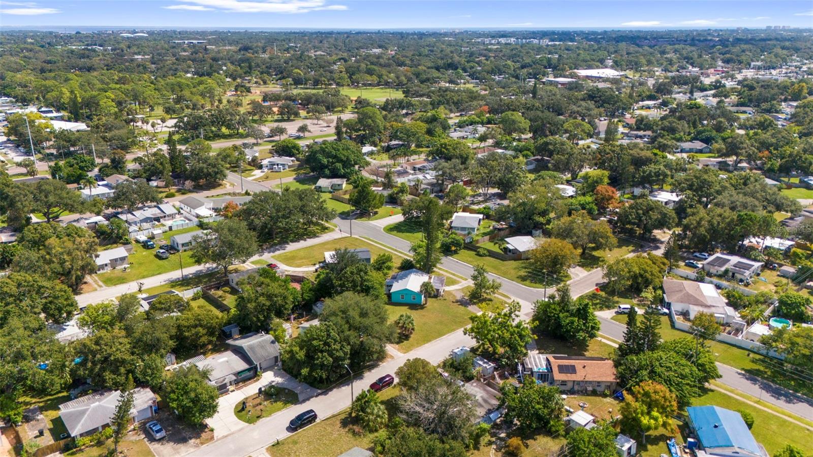 Listing photo id 45 for 7001 13th Street N