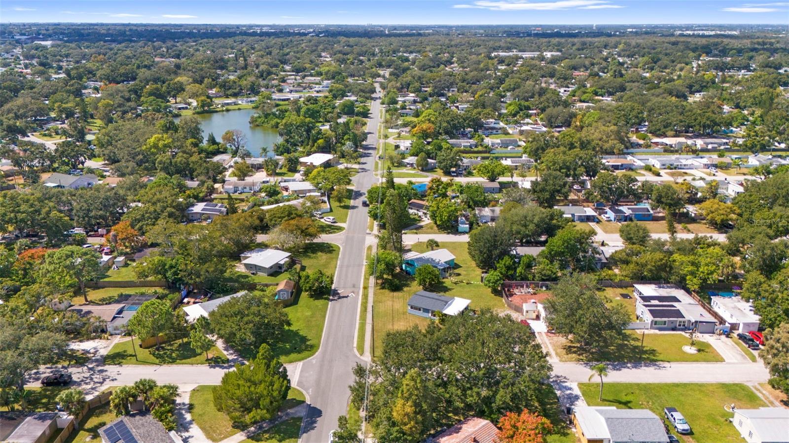 Listing photo id 48 for 7001 13th Street N