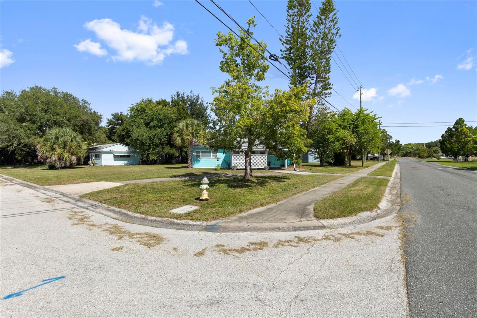 Listing photo id 5 for 7001 13th Street N