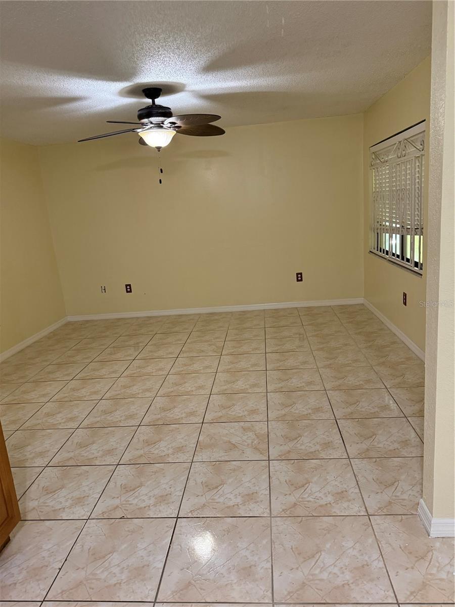 Image 8 of 27 For 4414 Clark Avenue 13