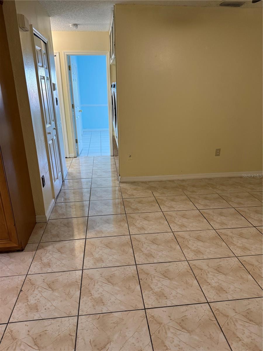 Image 9 of 27 For 4414 Clark Avenue 13