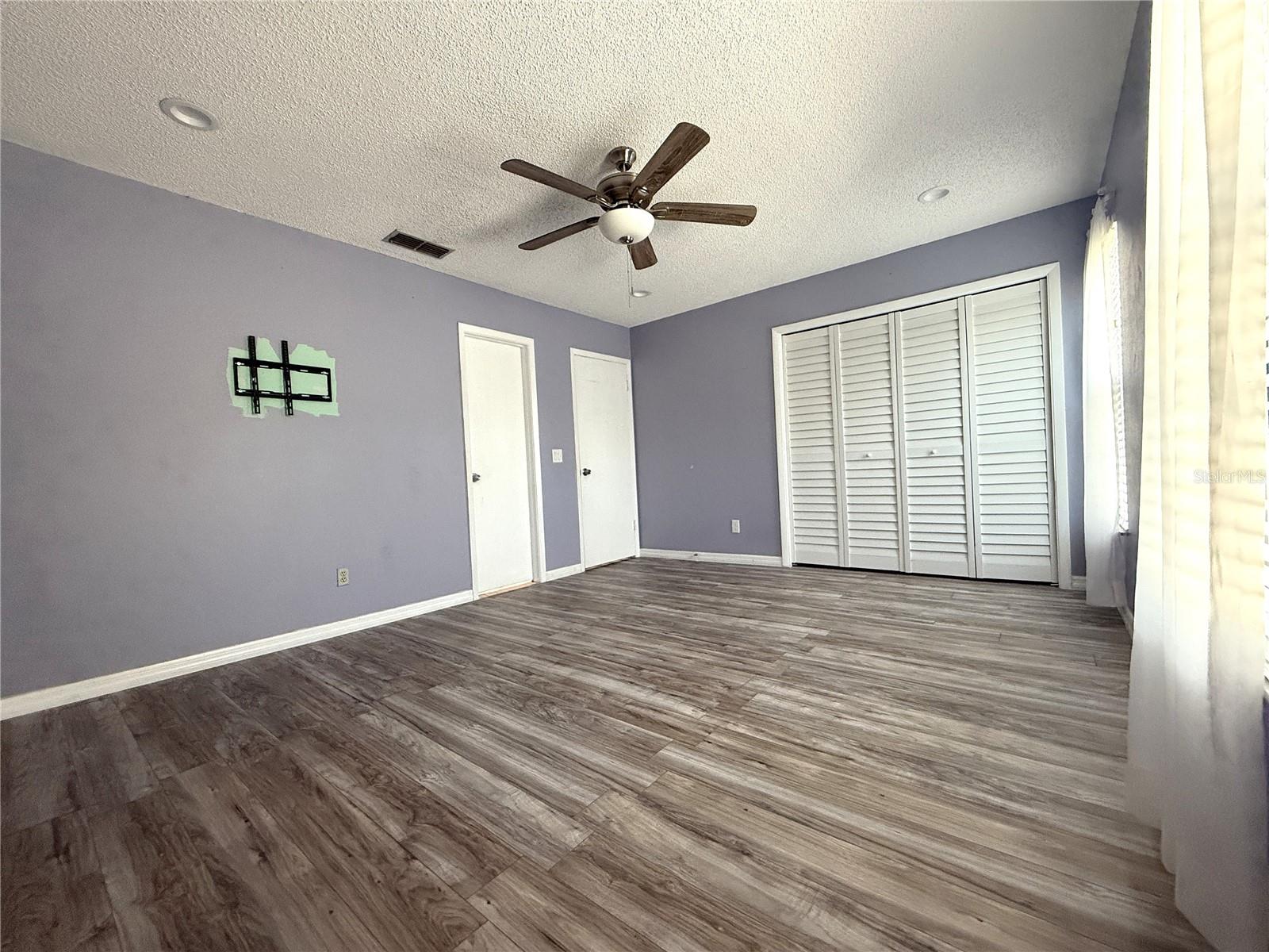 Image 11 of 28 For 16335 Rambling Vine Drive W