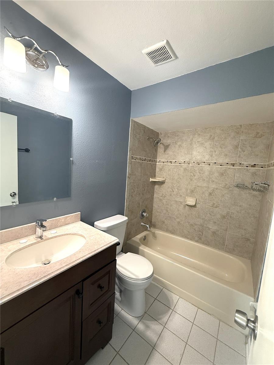 Image 20 of 28 For 16335 Rambling Vine Drive W