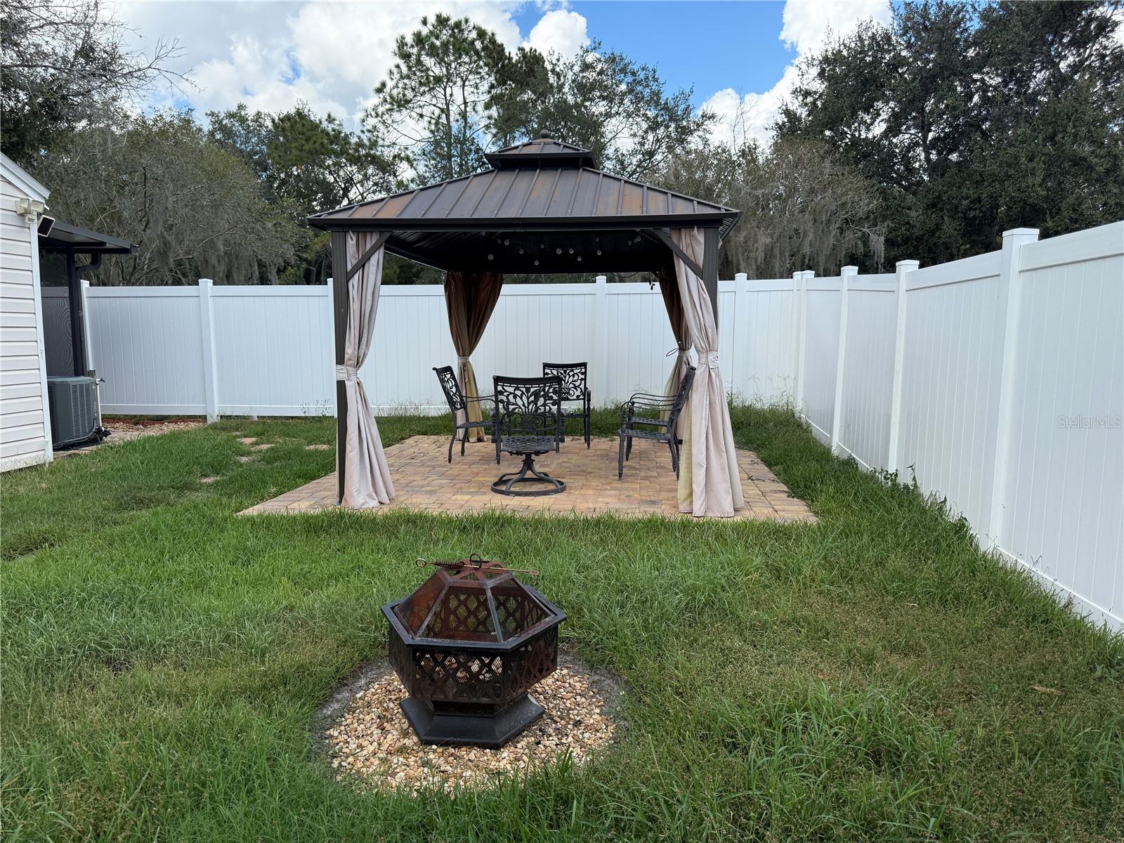 Image 24 of 28 For 16335 Rambling Vine Drive W