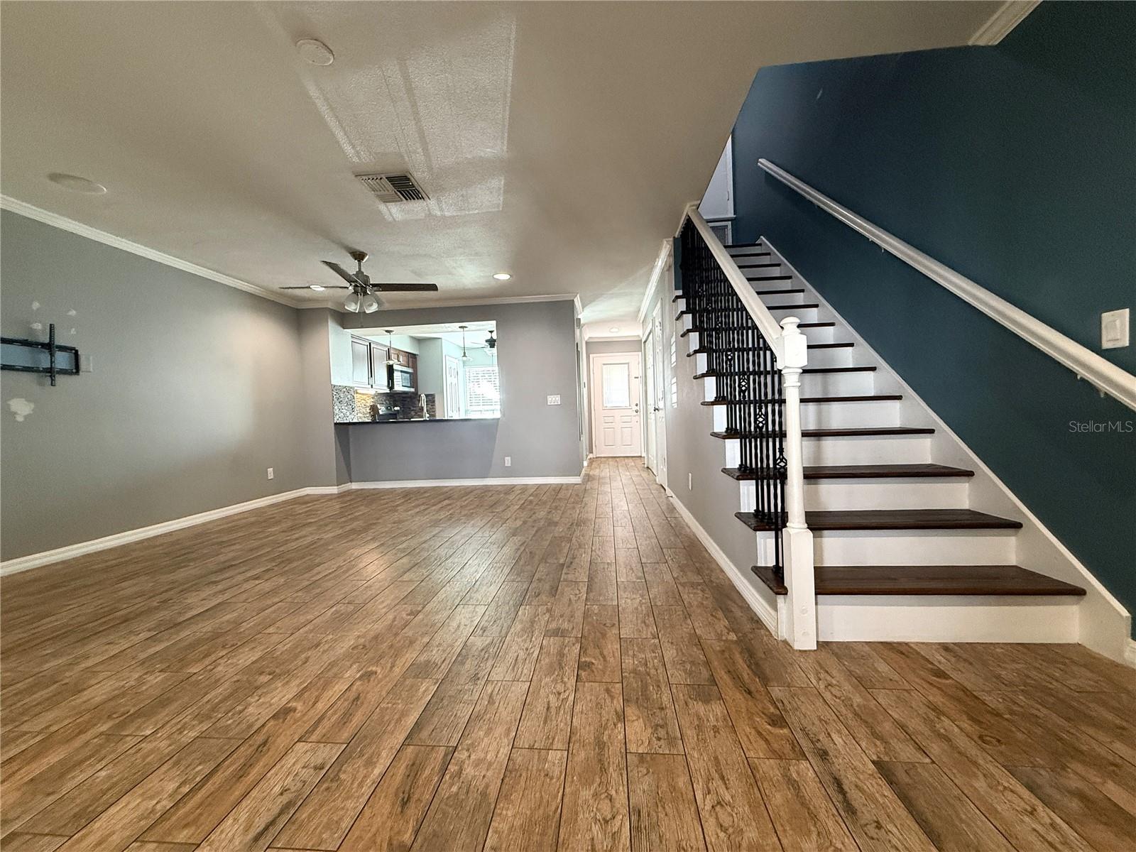 Image 6 of 28 For 16335 Rambling Vine Drive W