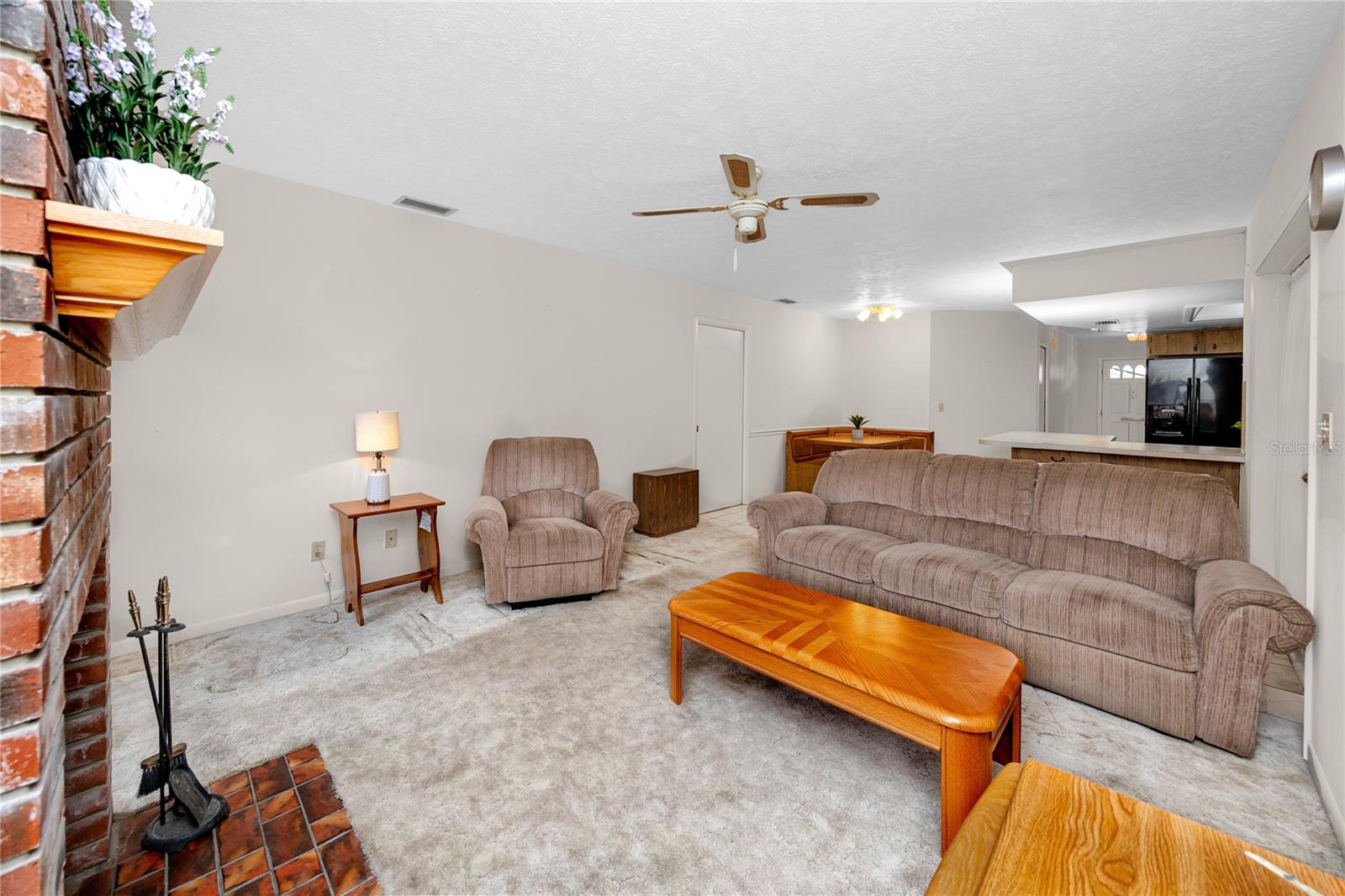 Listing photo id 16 for 2150 55th Street N