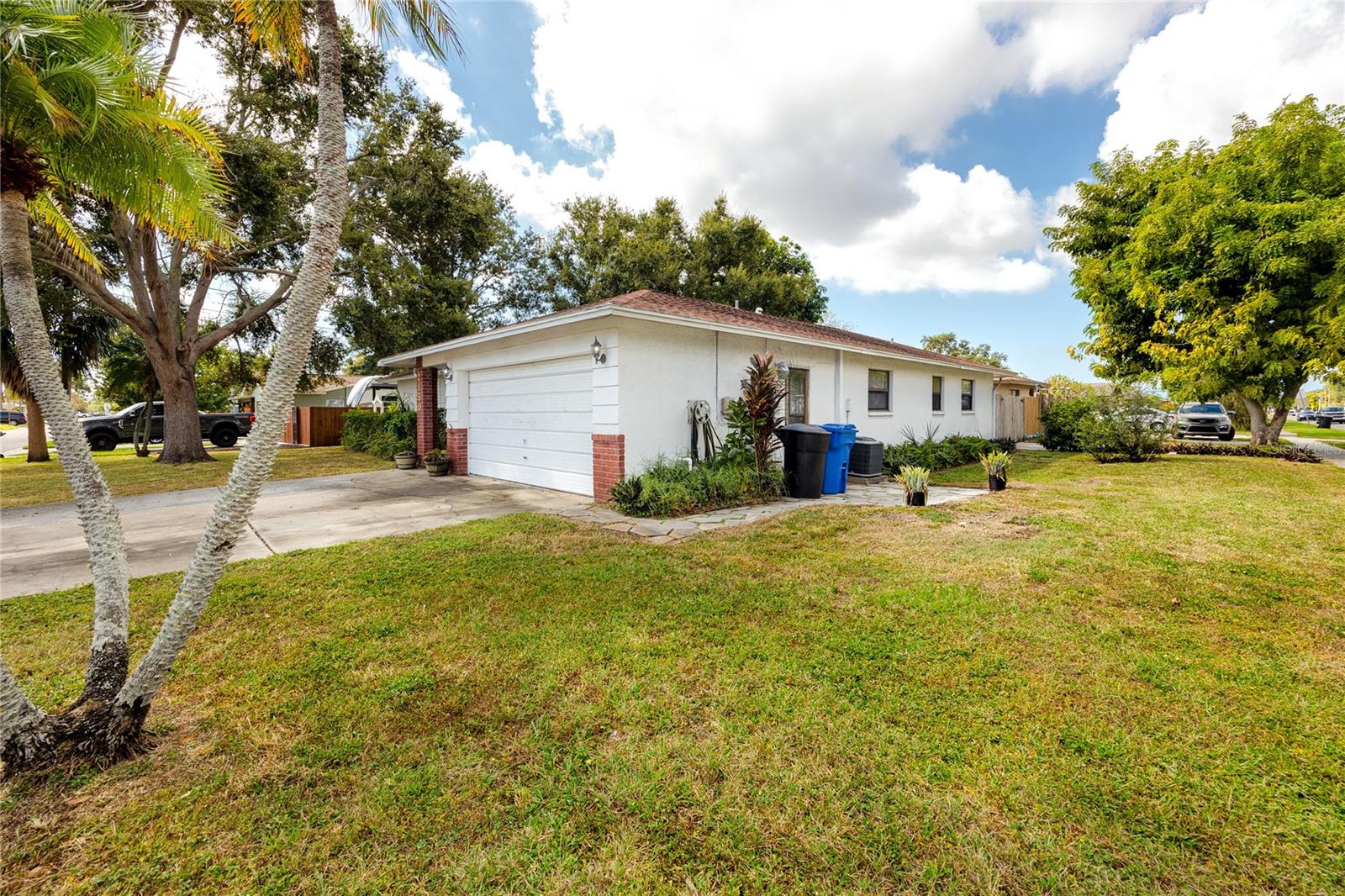 Listing photo id 0 for 2150 55th Street N