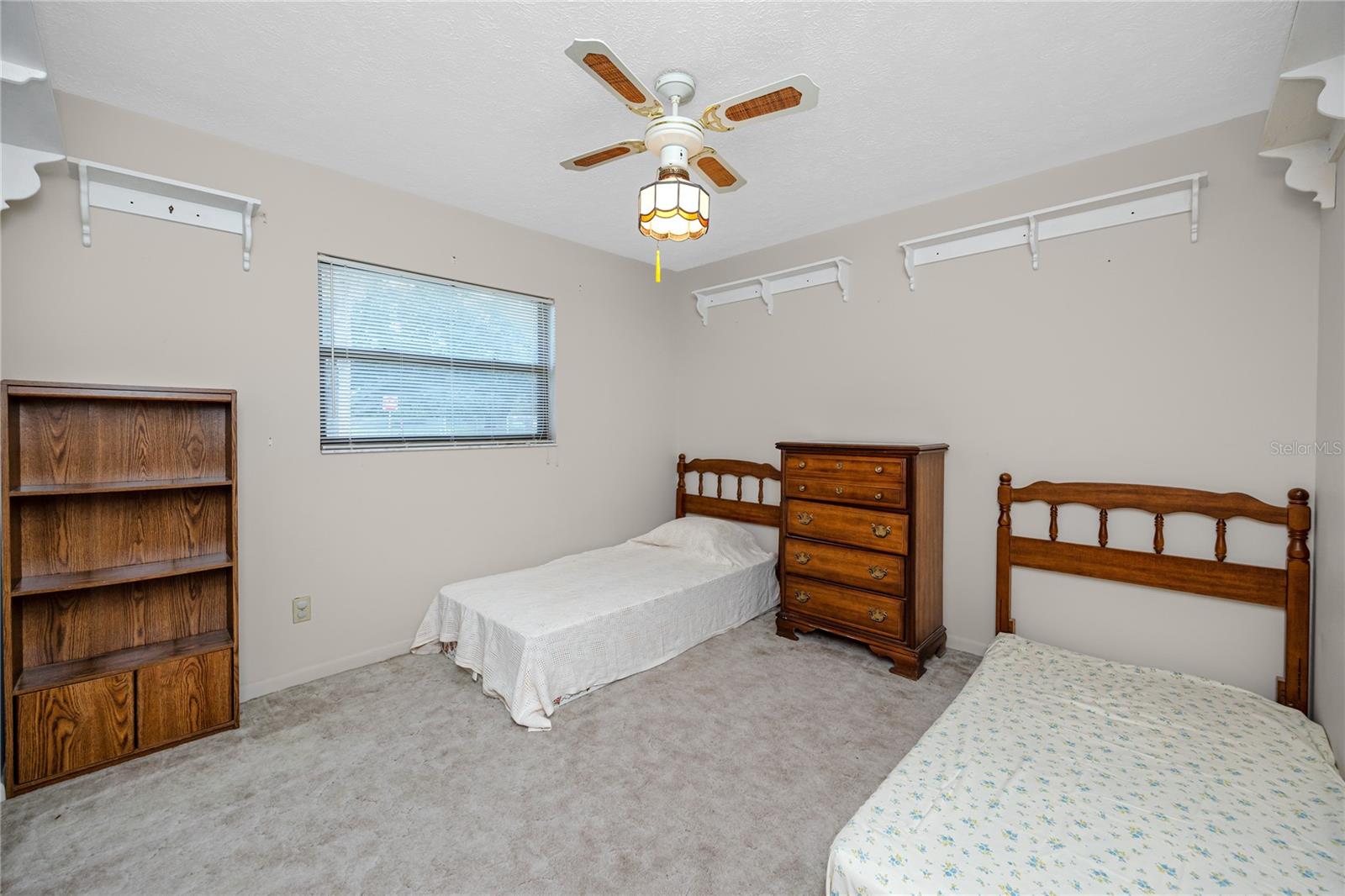 Listing photo id 24 for 2150 55th Street N