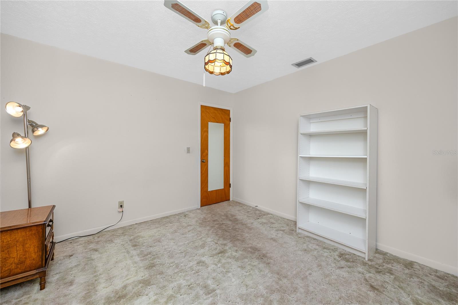 Listing photo id 30 for 2150 55th Street N