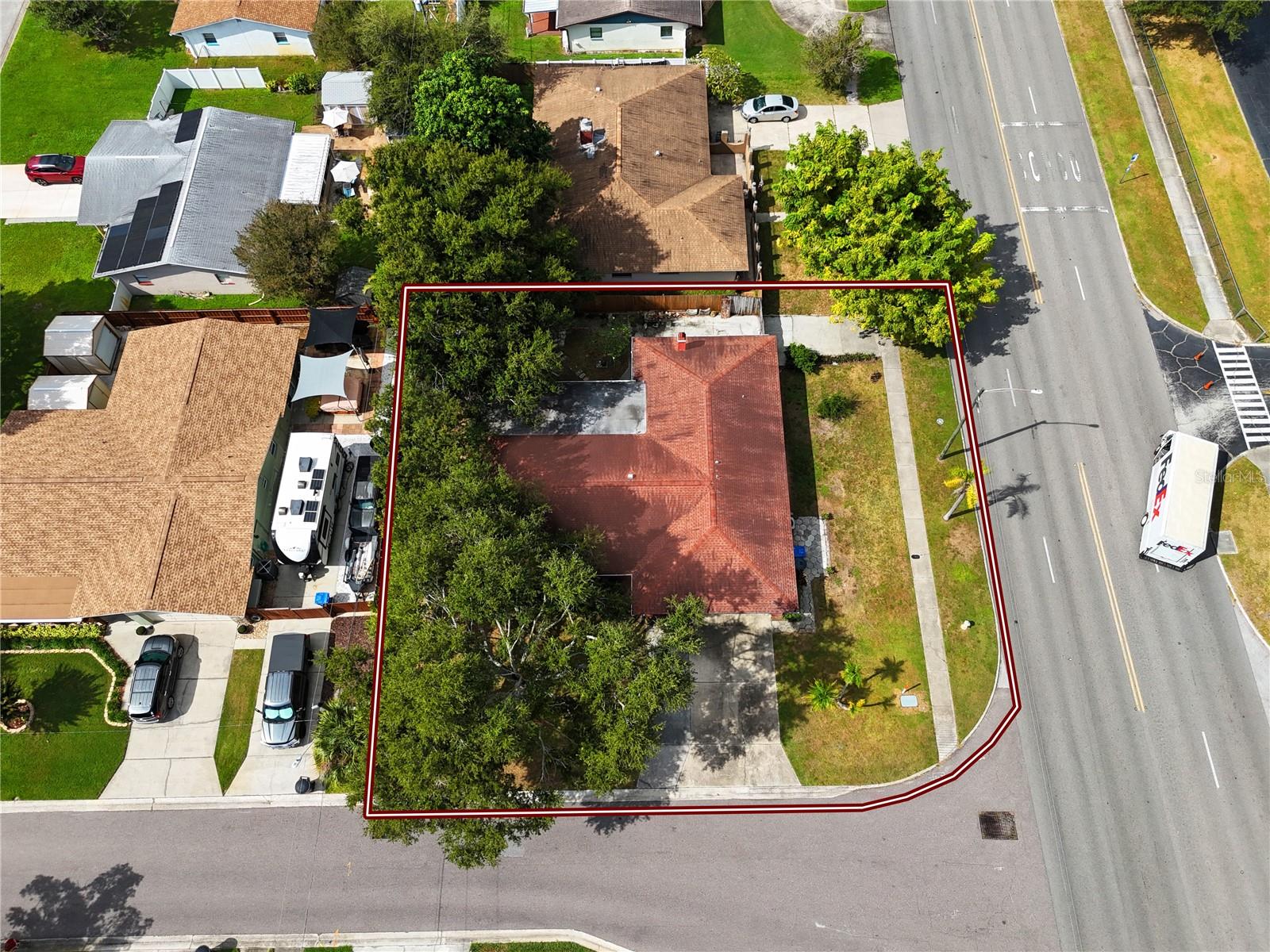 Listing photo id 43 for 2150 55th Street N