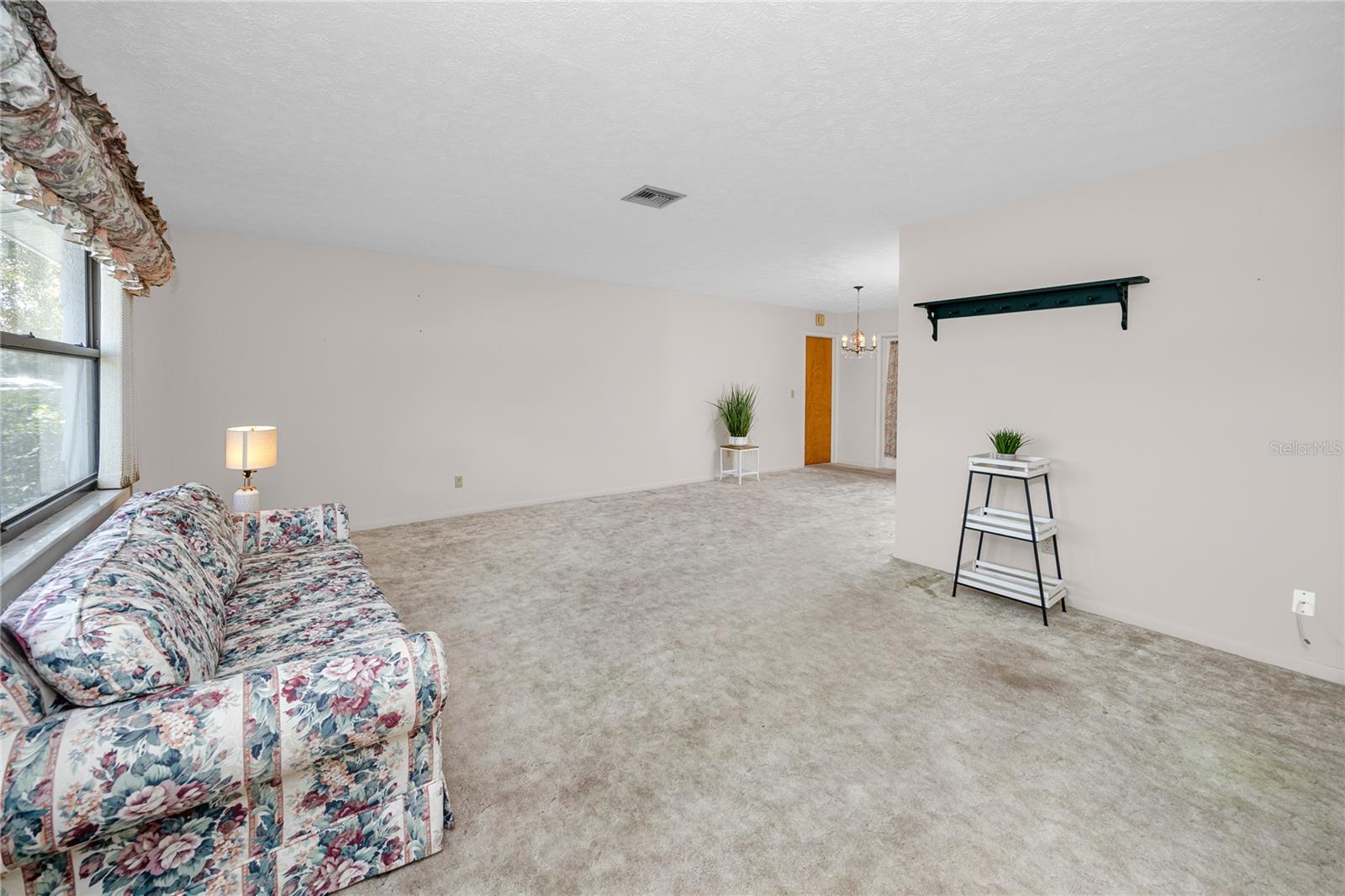 Listing photo id 4 for 2150 55th Street N