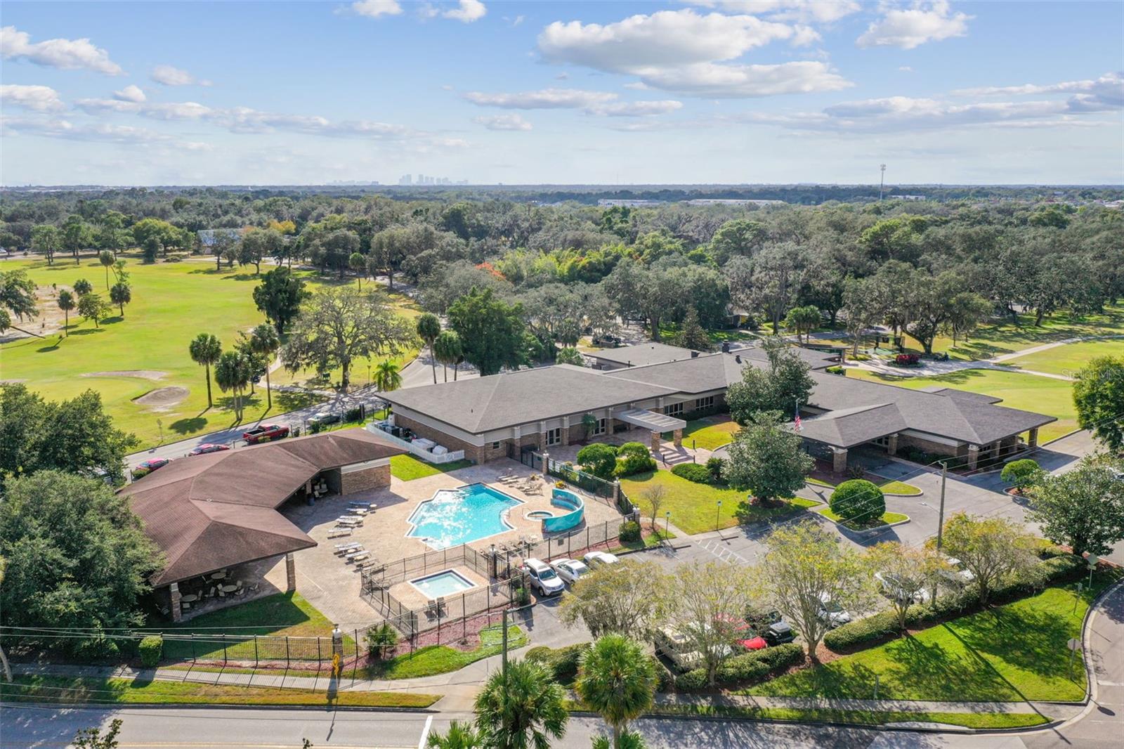 Listing photo id 29 for 513 Rollingview Drive