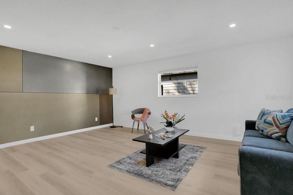 Image 3 of 21 For 3110 11th Ave N