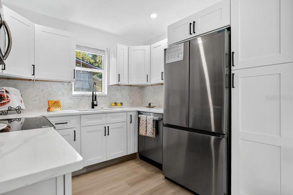 Image 5 of 21 For 3110 11th Ave N