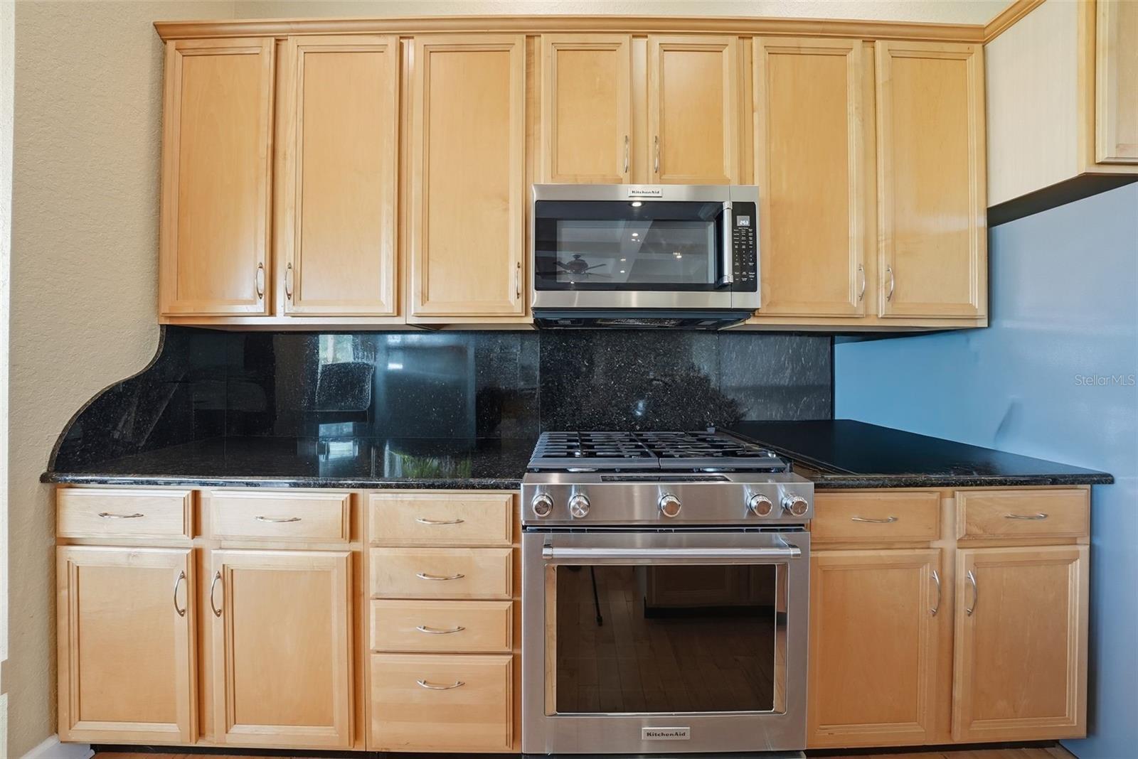 Image 14 of 86 For 122 Waterberry Drive