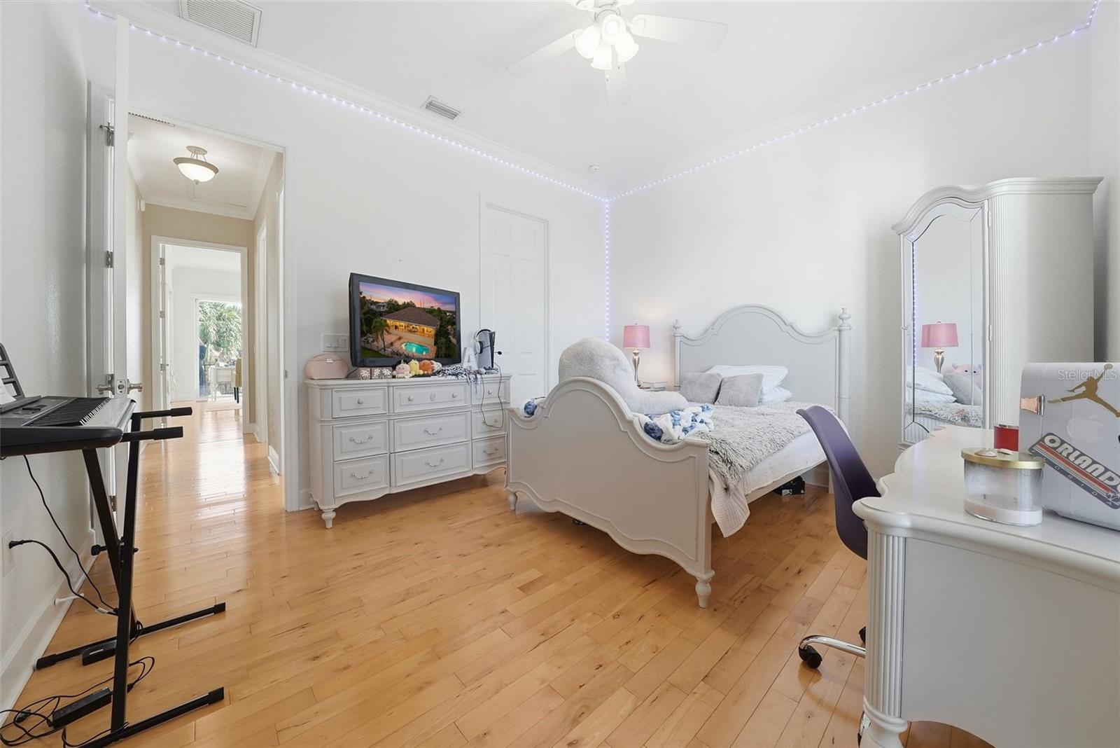 Image 35 of 86 For 122 Waterberry Drive