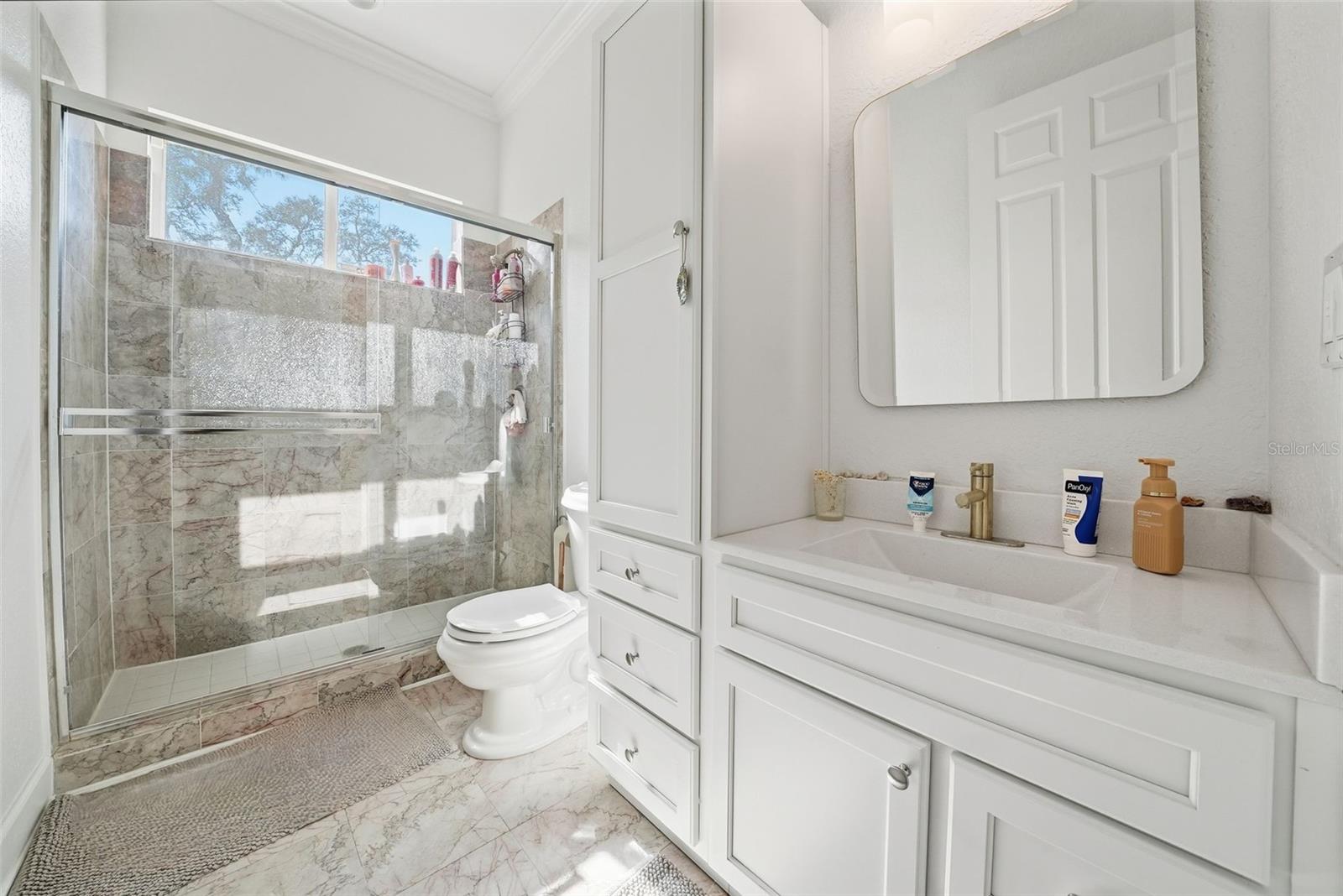 Image 40 of 86 For 122 Waterberry Drive