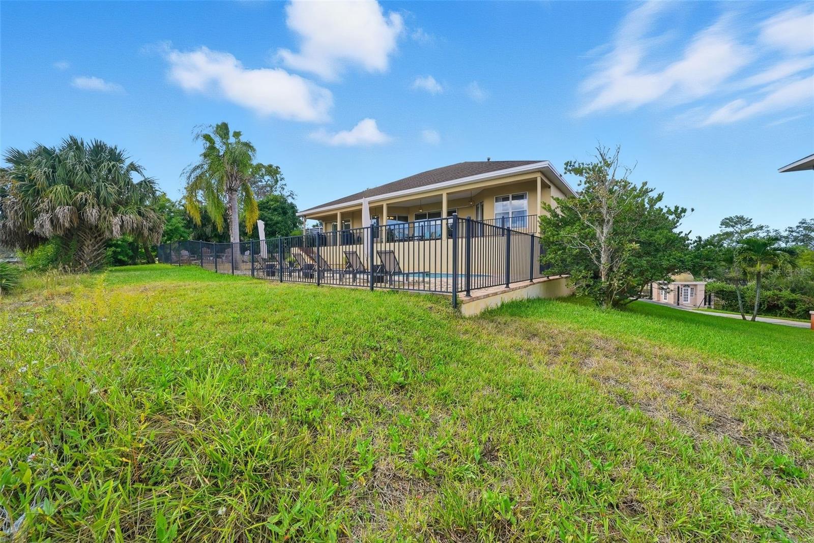 Image 88 of 89 For 122 Waterberry Drive