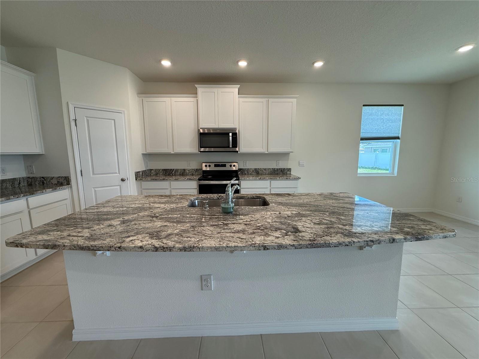 Image 19 of 30 For 7383 Steer Blade Drive