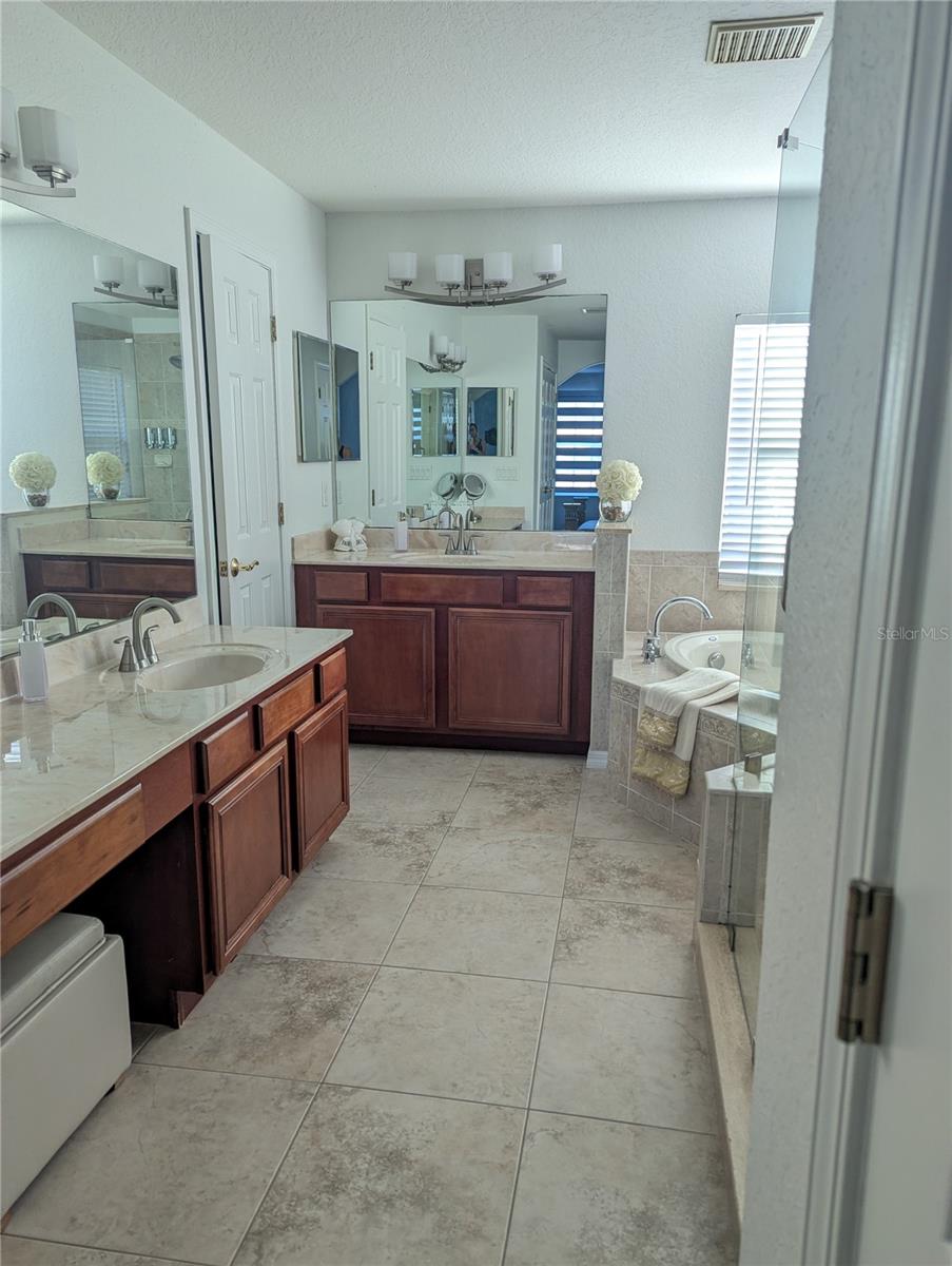 Image 17 of 22 For 3516 Hickory Hammock Loop