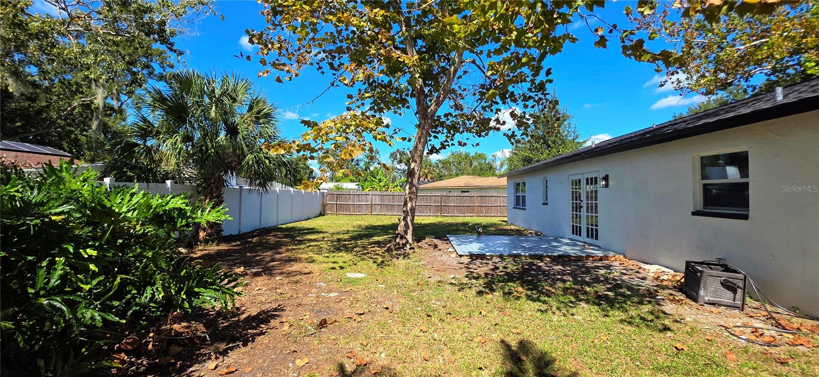 Listing photo id 9 for 3206 Las Brisas Drive