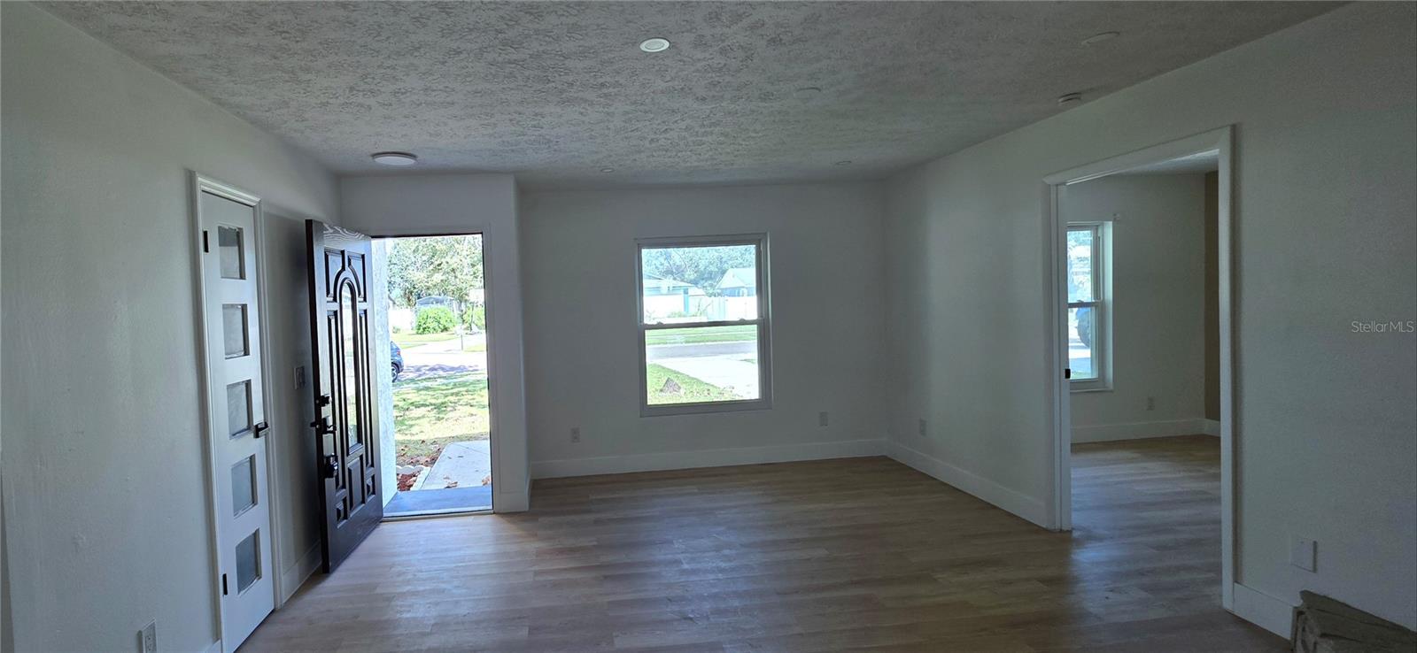 Listing photo id 28 for 3206 Las Brisas Drive