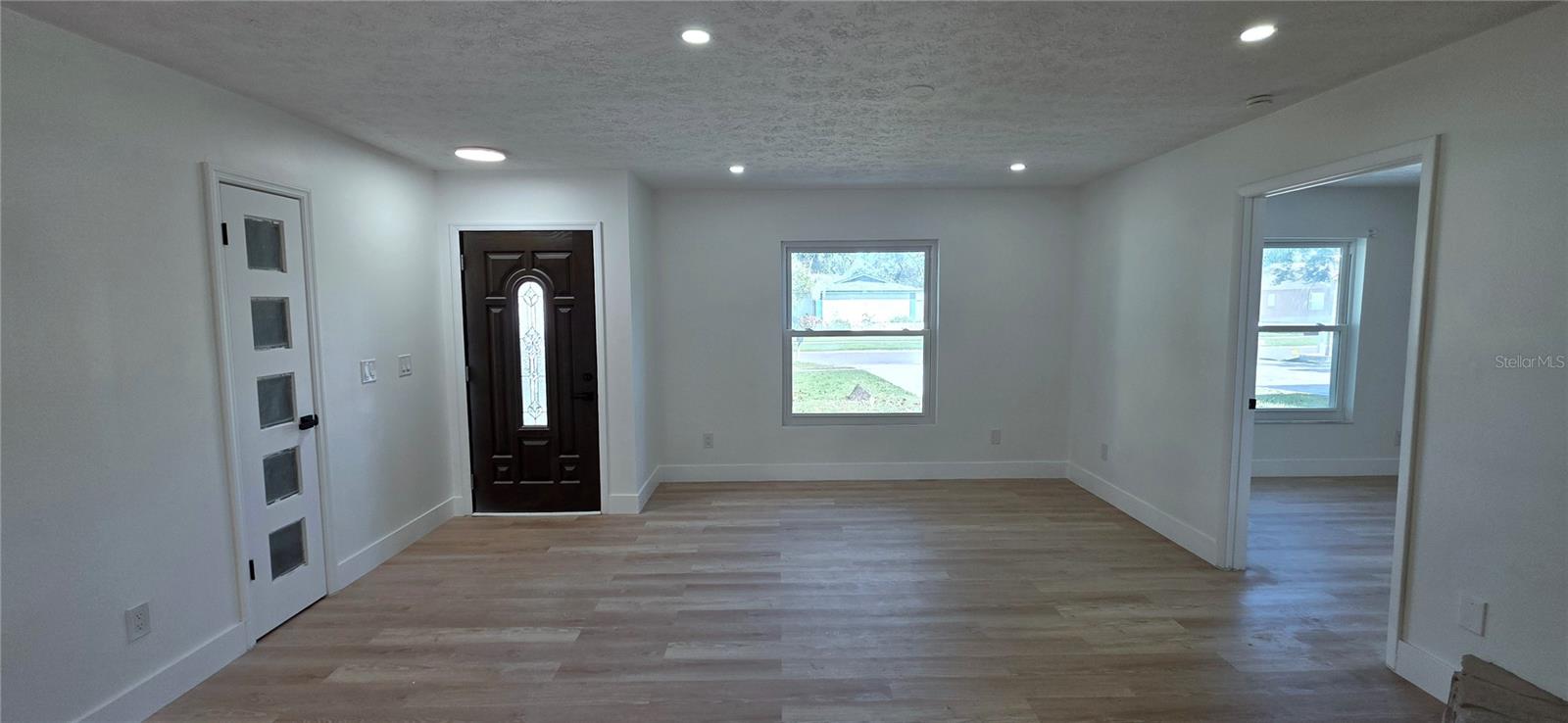 Listing photo id 32 for 3206 Las Brisas Drive