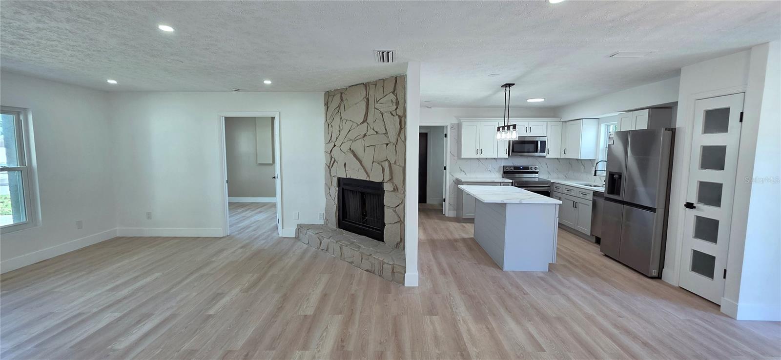 Listing photo id 36 for 3206 Las Brisas Drive