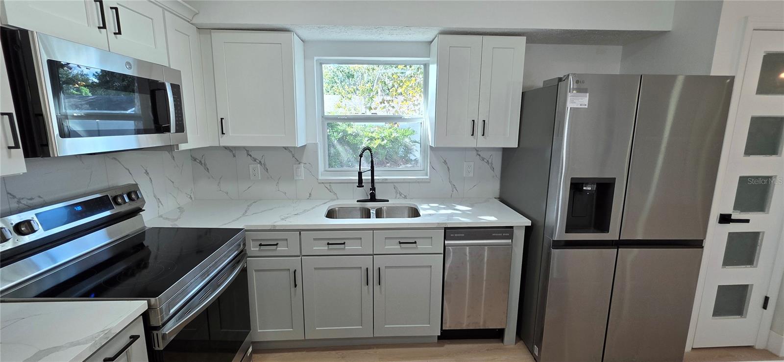 Listing photo id 42 for 3206 Las Brisas Drive