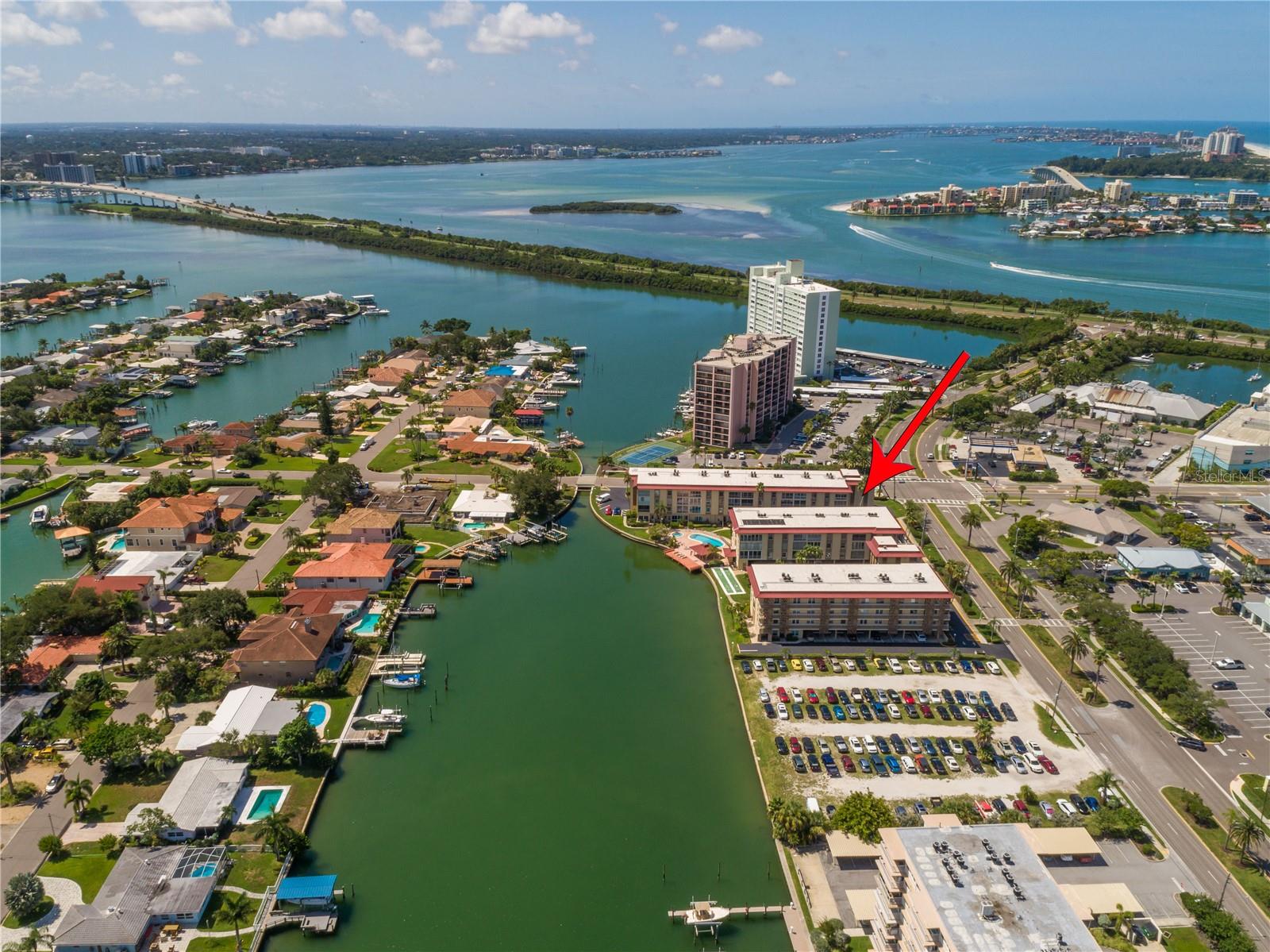 Image 33 of 48 For 105 Island Way 121