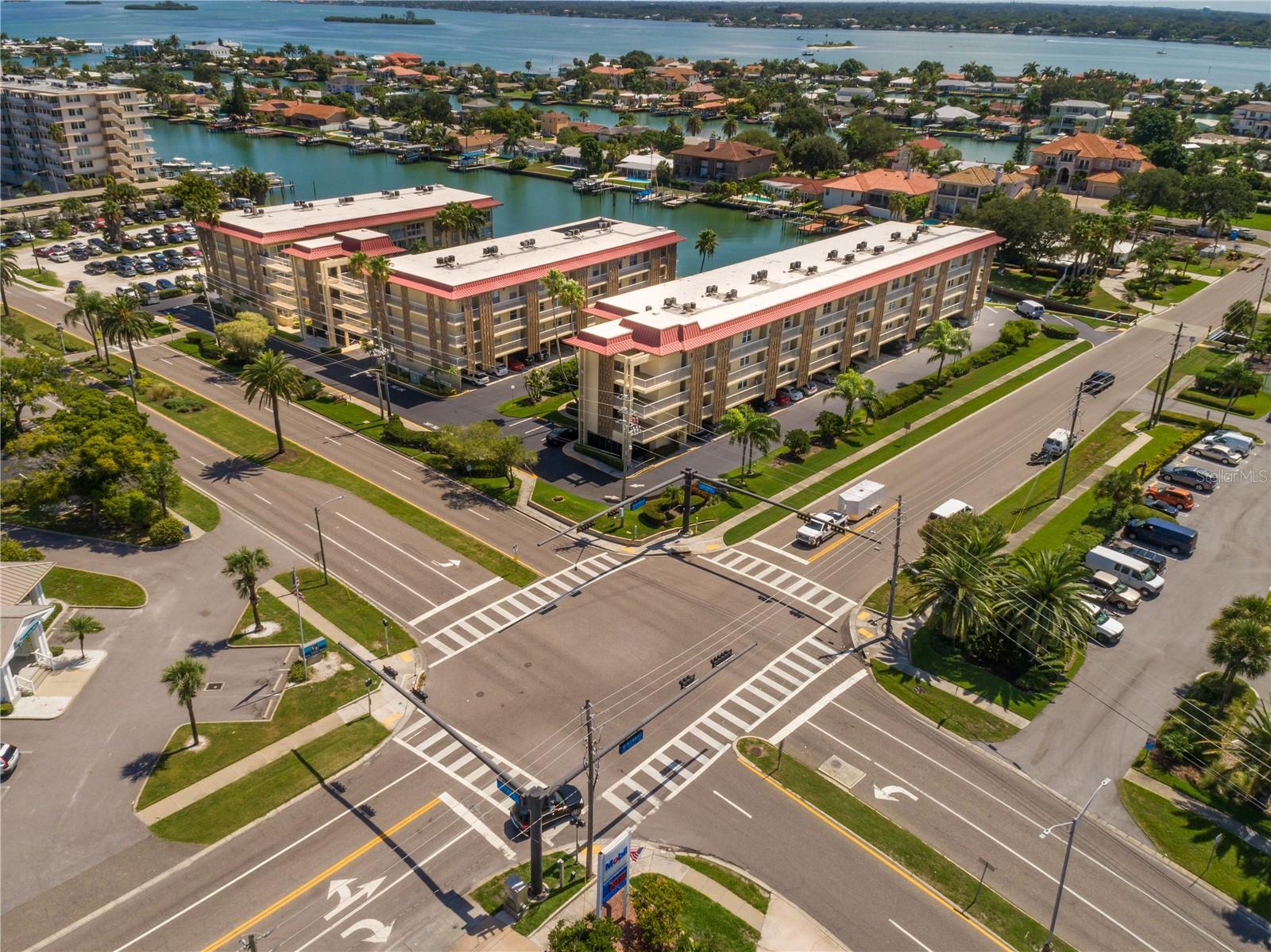 Image 37 of 48 For 105 Island Way 121