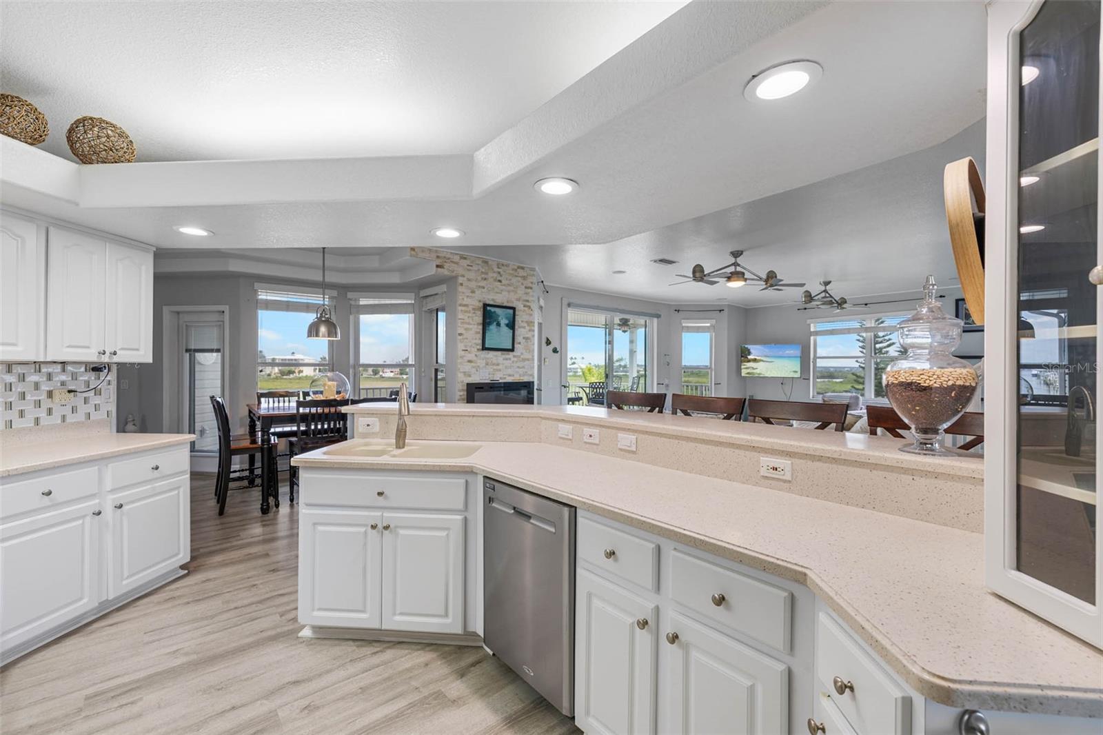 Image 17 of 68 For 3280 Gulf Winds Circle