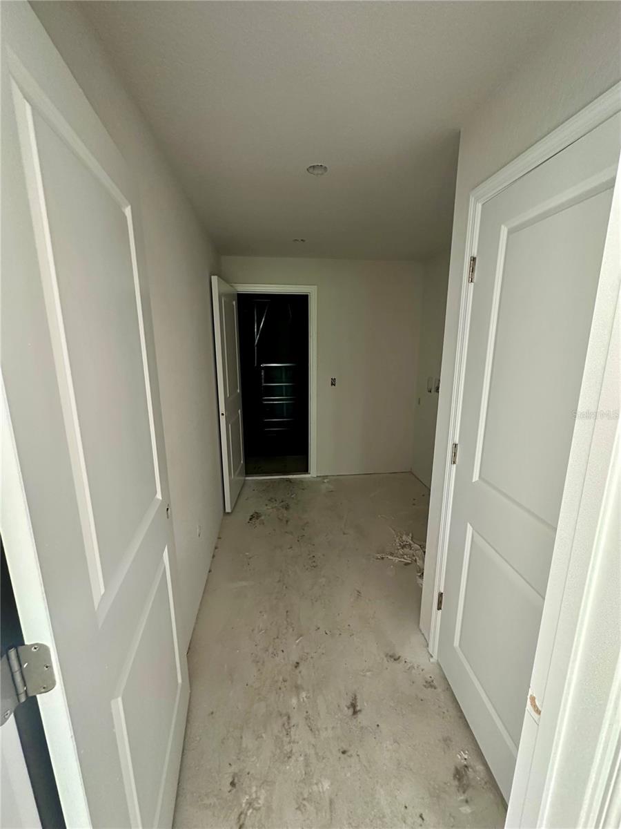 Image 4 of 12 For 7013 Remington Oaks Loop