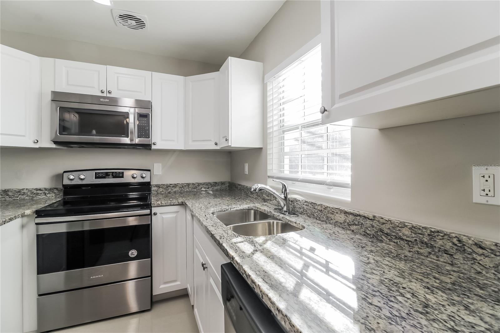 Image 4 of 16 For 1010 Sierra Lane