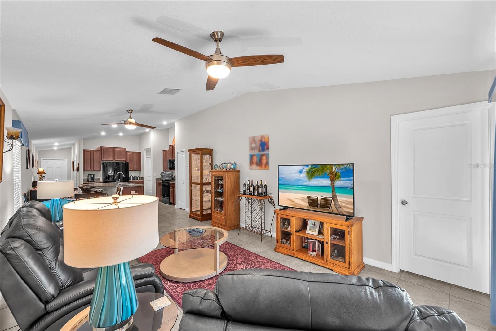 Listing photo id 8 for 10262 Carloway Hills Drive