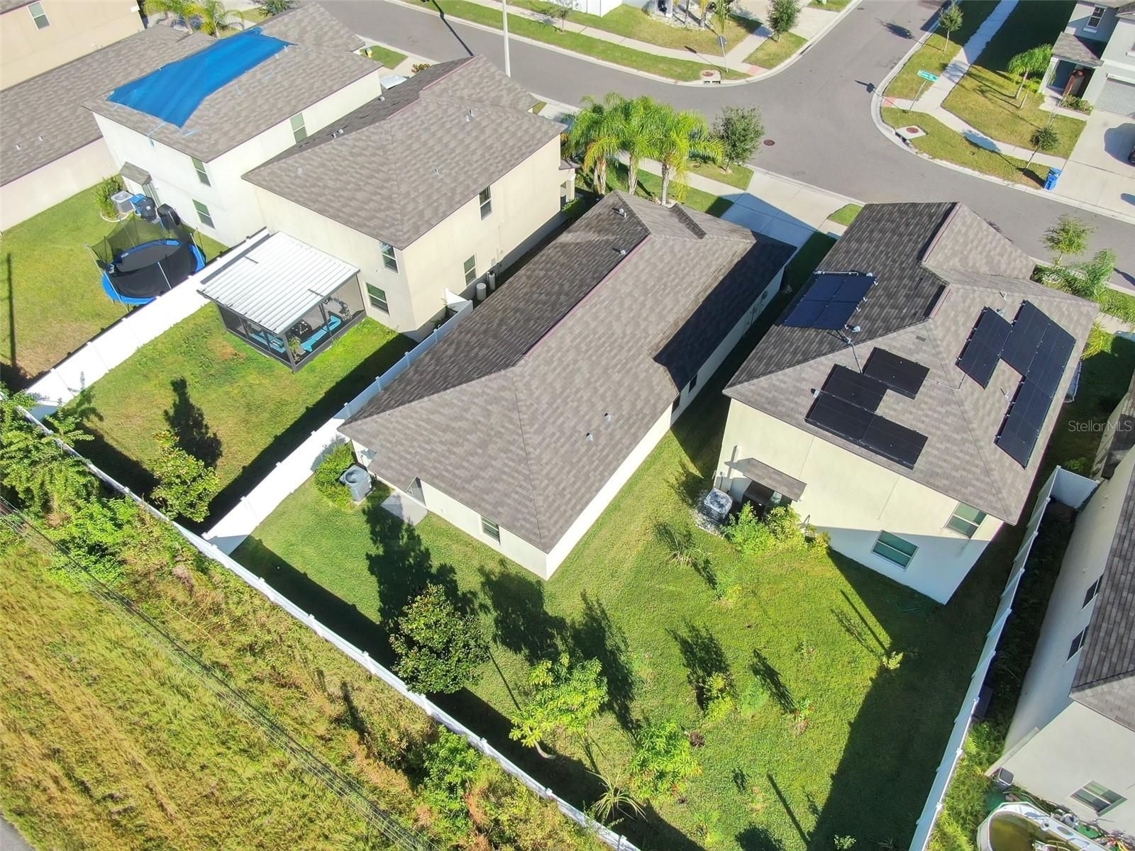 Listing photo id 20 for 10262 Carloway Hills Drive