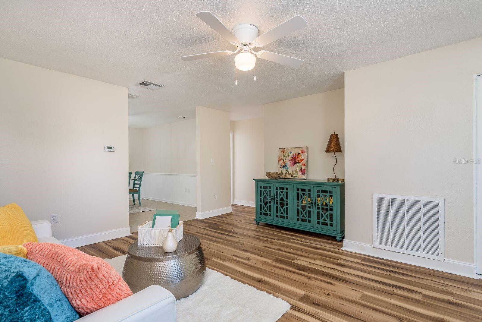 Image 13 of 35 For 2540 Southpointe Drive