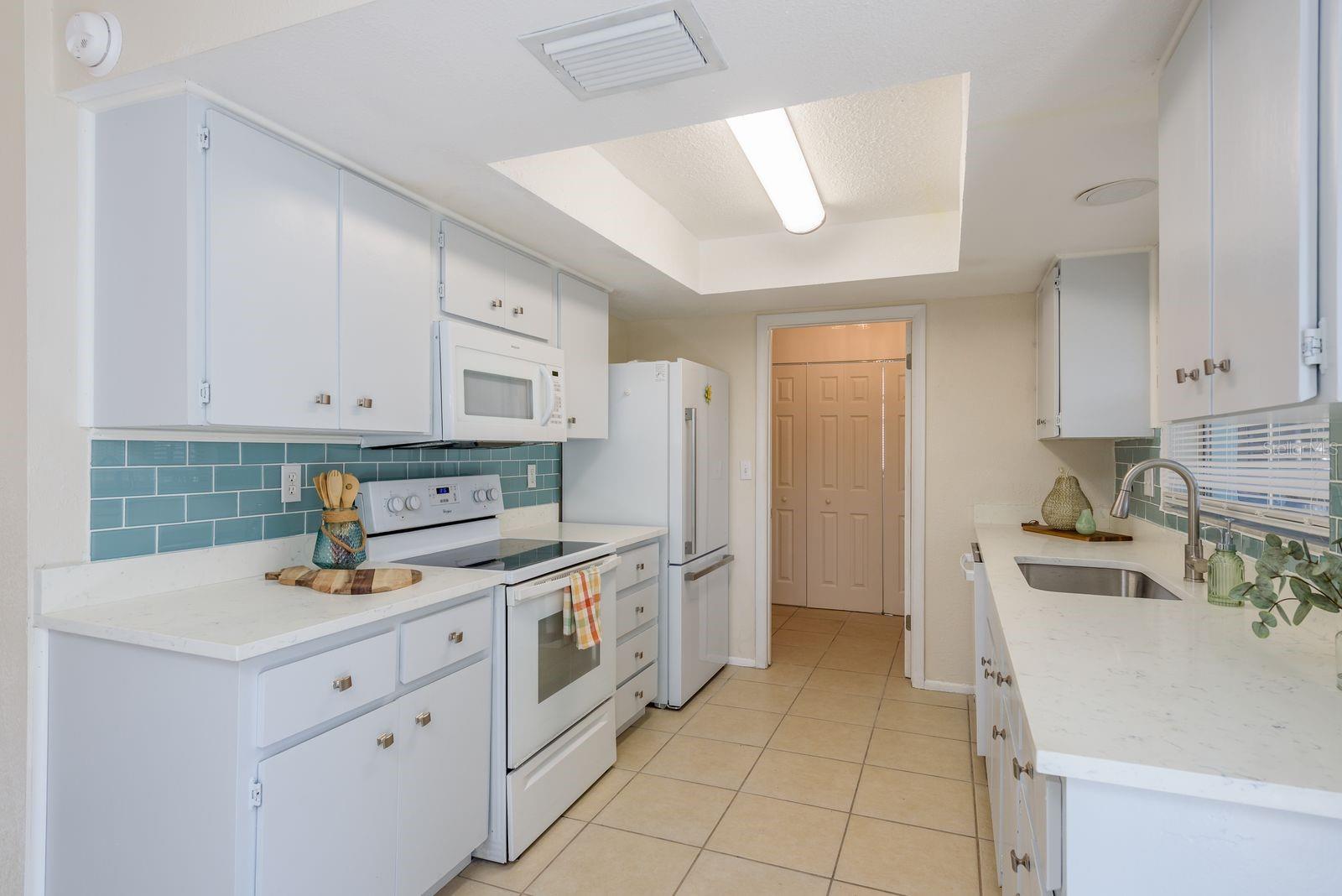 Image 7 of 35 For 2540 Southpointe Drive