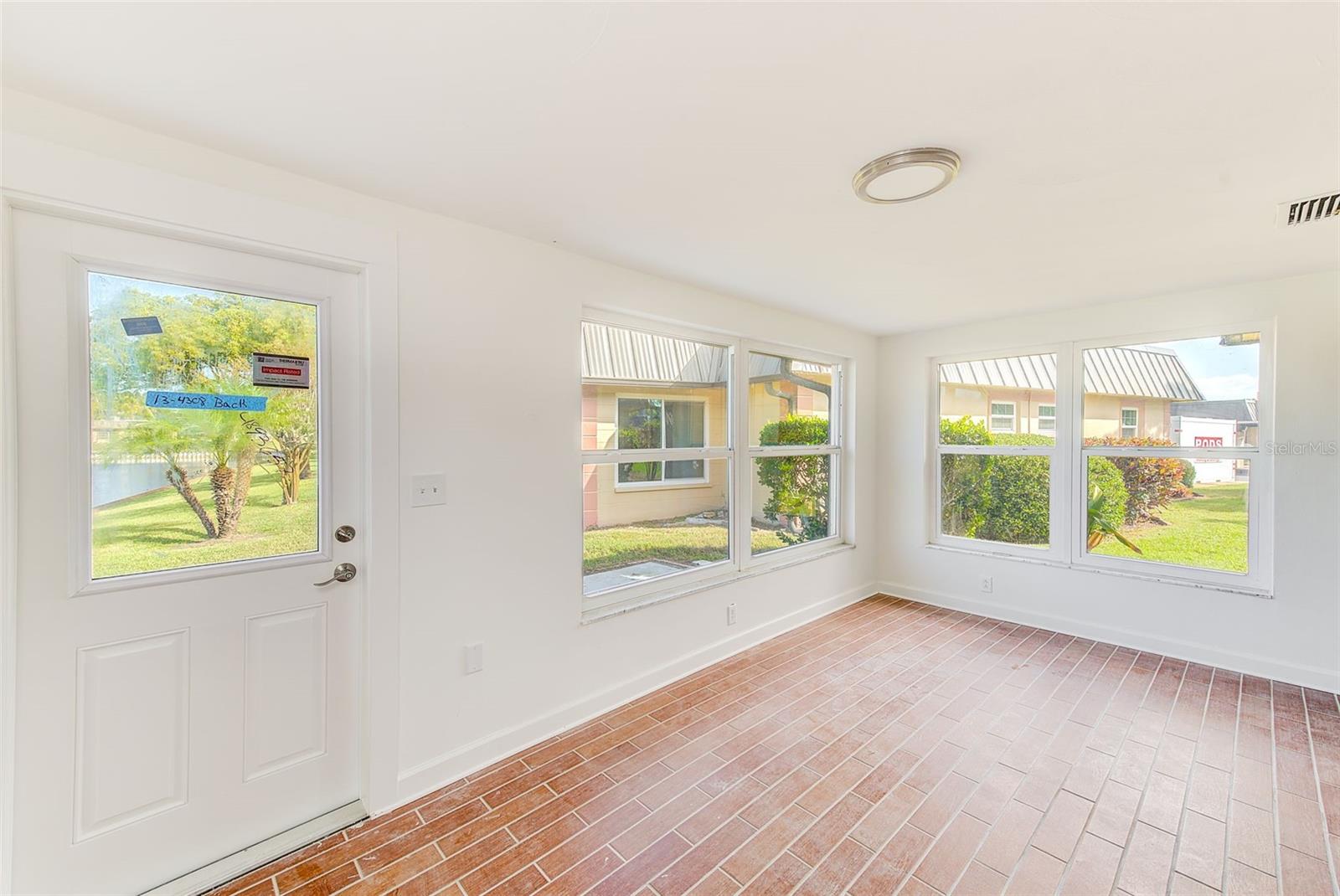 Image 10 of 42 For 4308 Summersun Drive