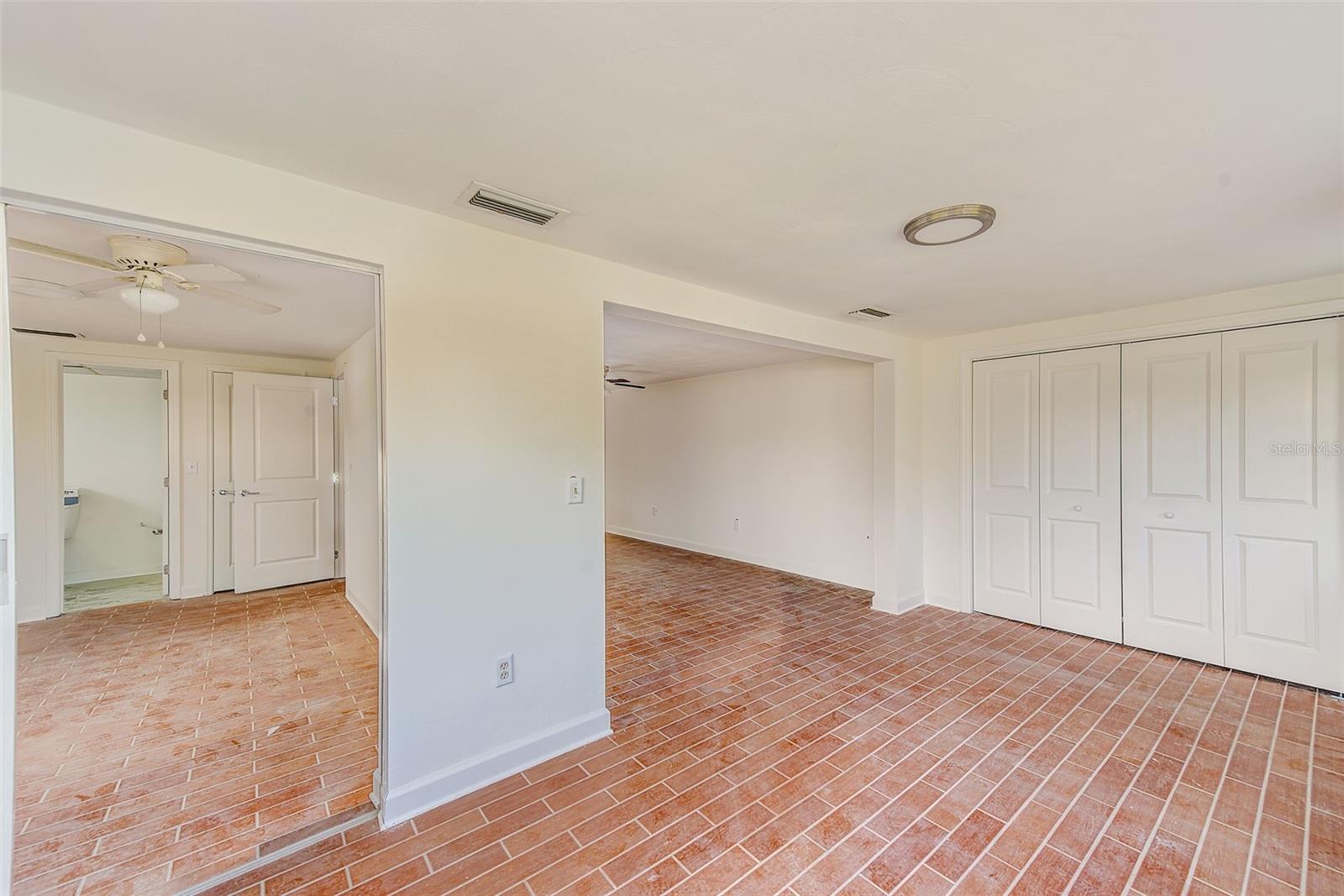 Image 12 of 42 For 4308 Summersun Drive