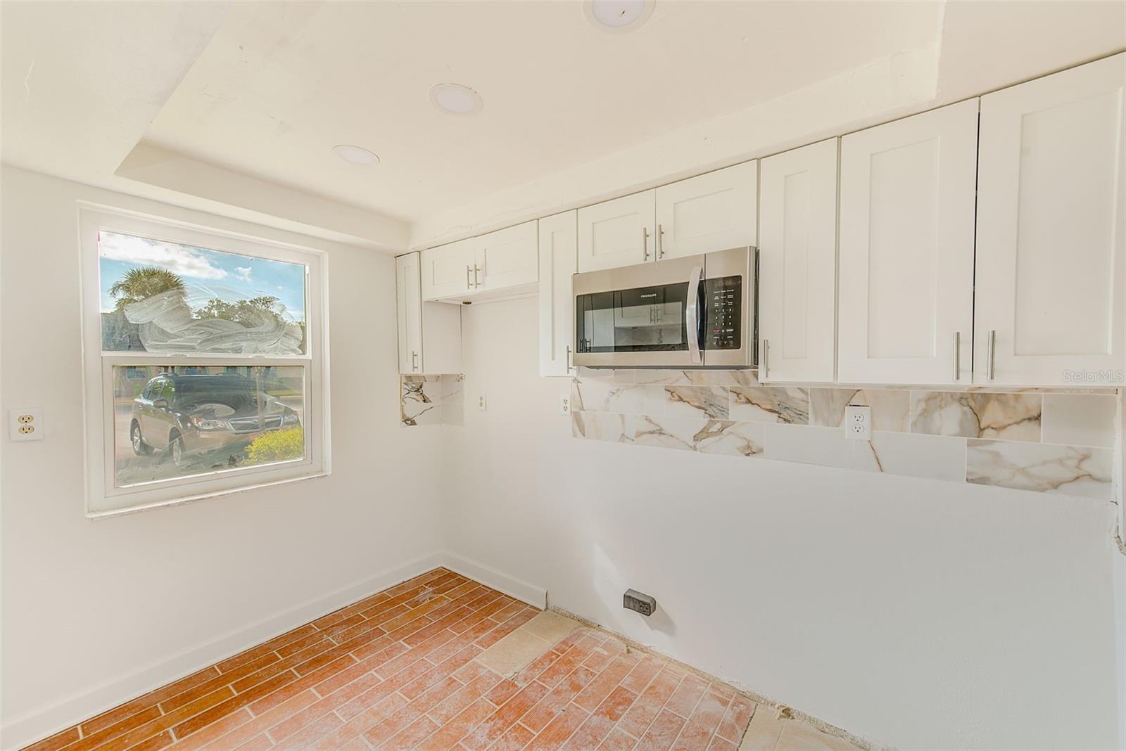 Image 14 of 42 For 4308 Summersun Drive