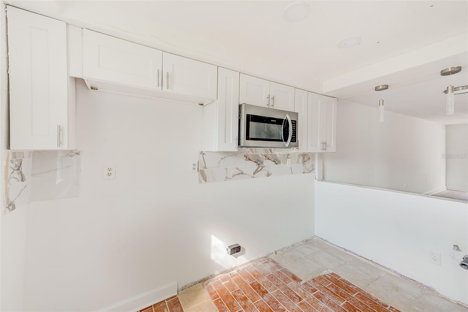 Image 16 of 42 For 4308 Summersun Drive