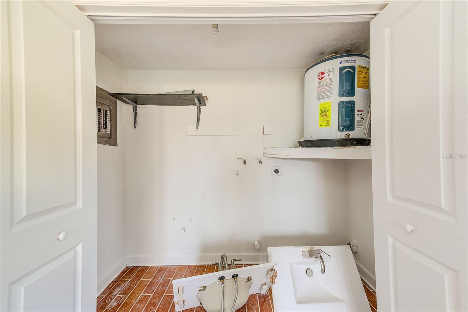 Image 24 of 42 For 4308 Summersun Drive