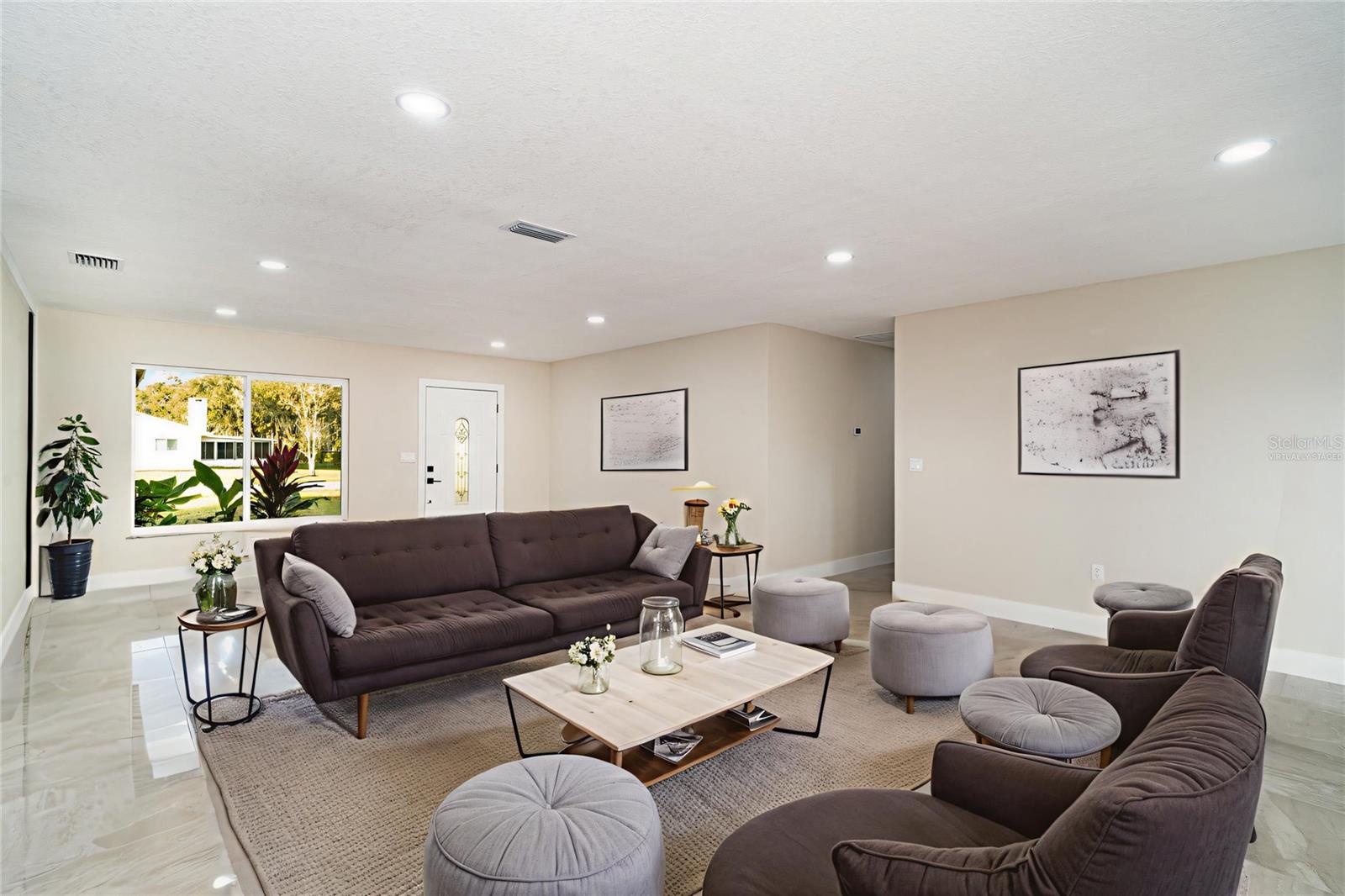 Image 12 of 33 For 4616 34th Avenue E