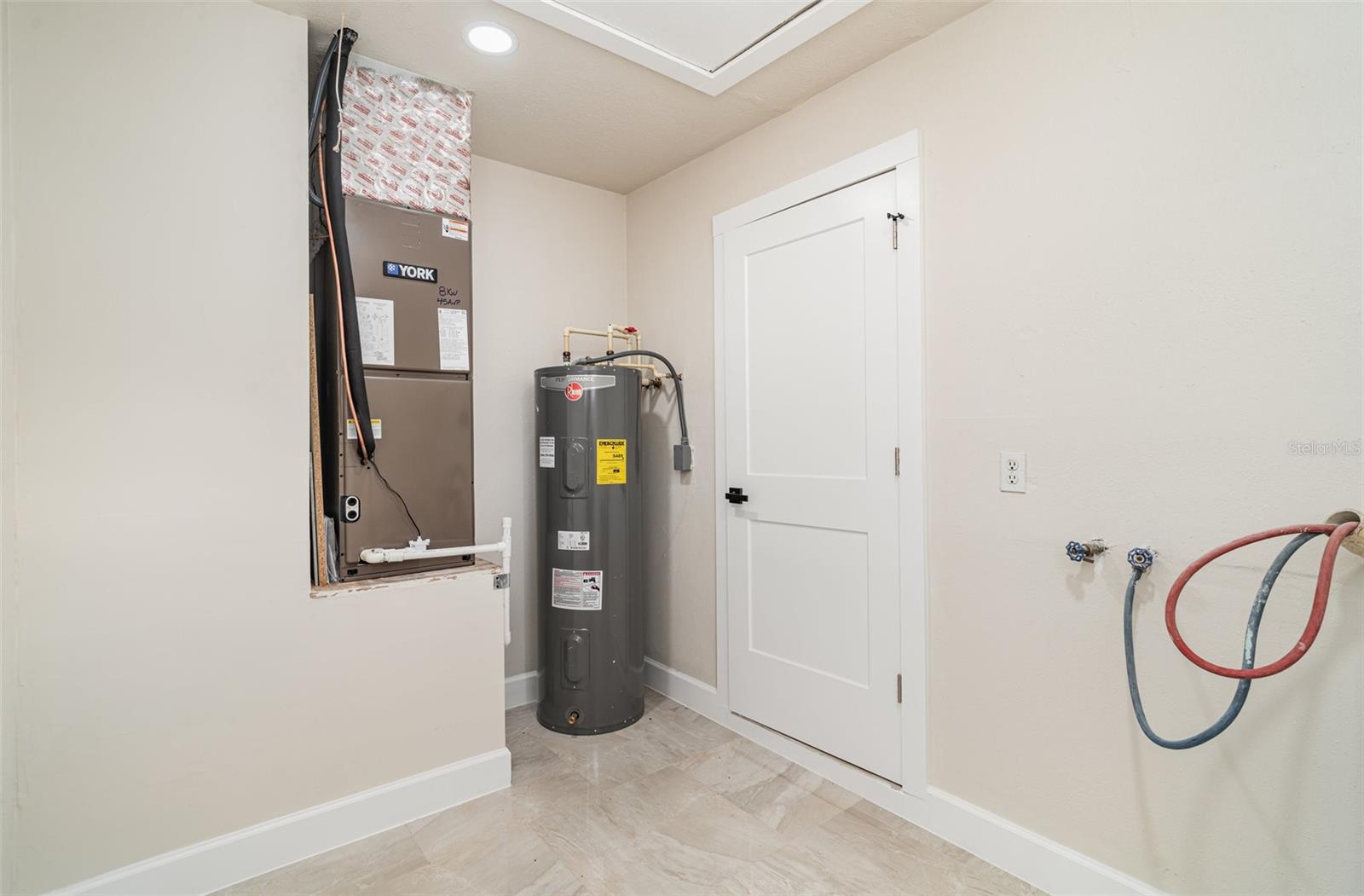 Image 17 of 33 For 4616 34th Avenue E