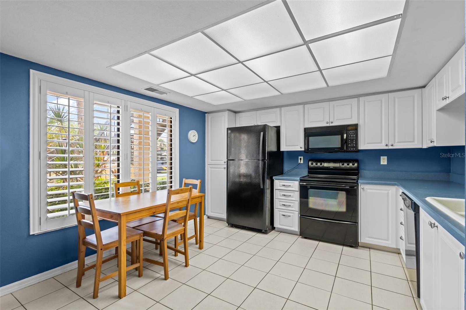 Image 10 of 17 For 1801 Lake Road 18b