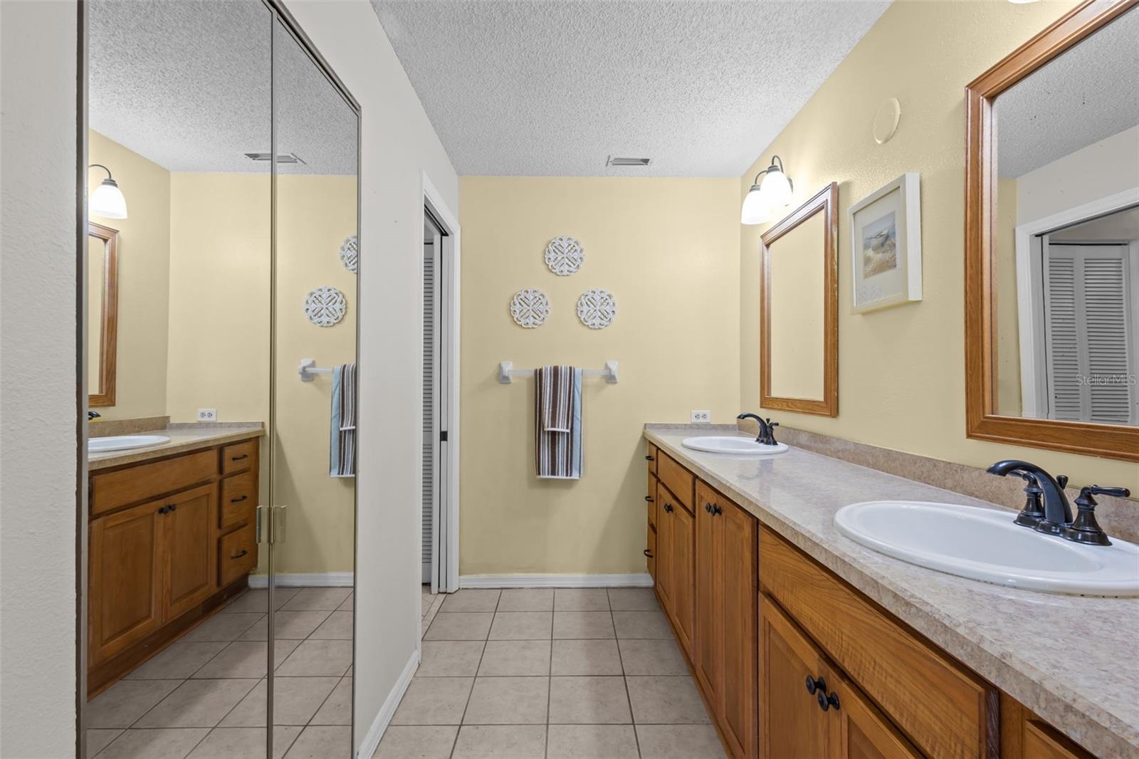 Image 6 of 17 For 1801 Lake Road 18b