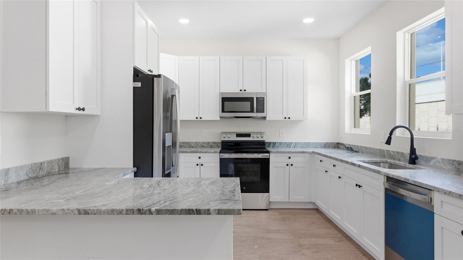 Image 10 of 32 For 4601 14th Avenue