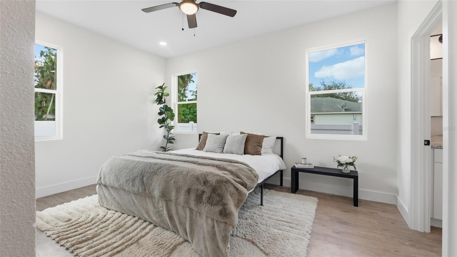 Image 13 of 32 For 4601 14th Avenue