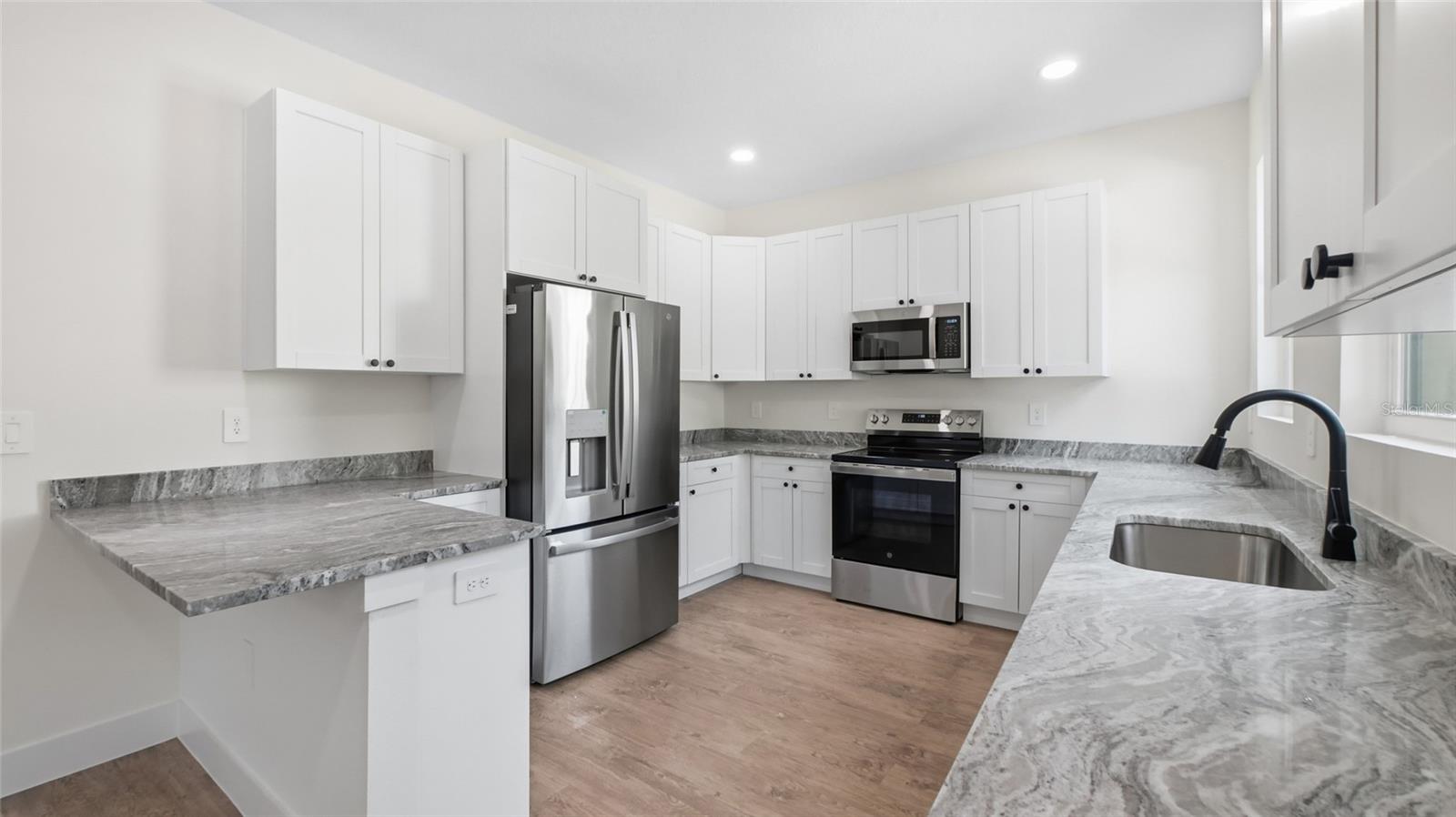 Image 9 of 32 For 4601 14th Avenue